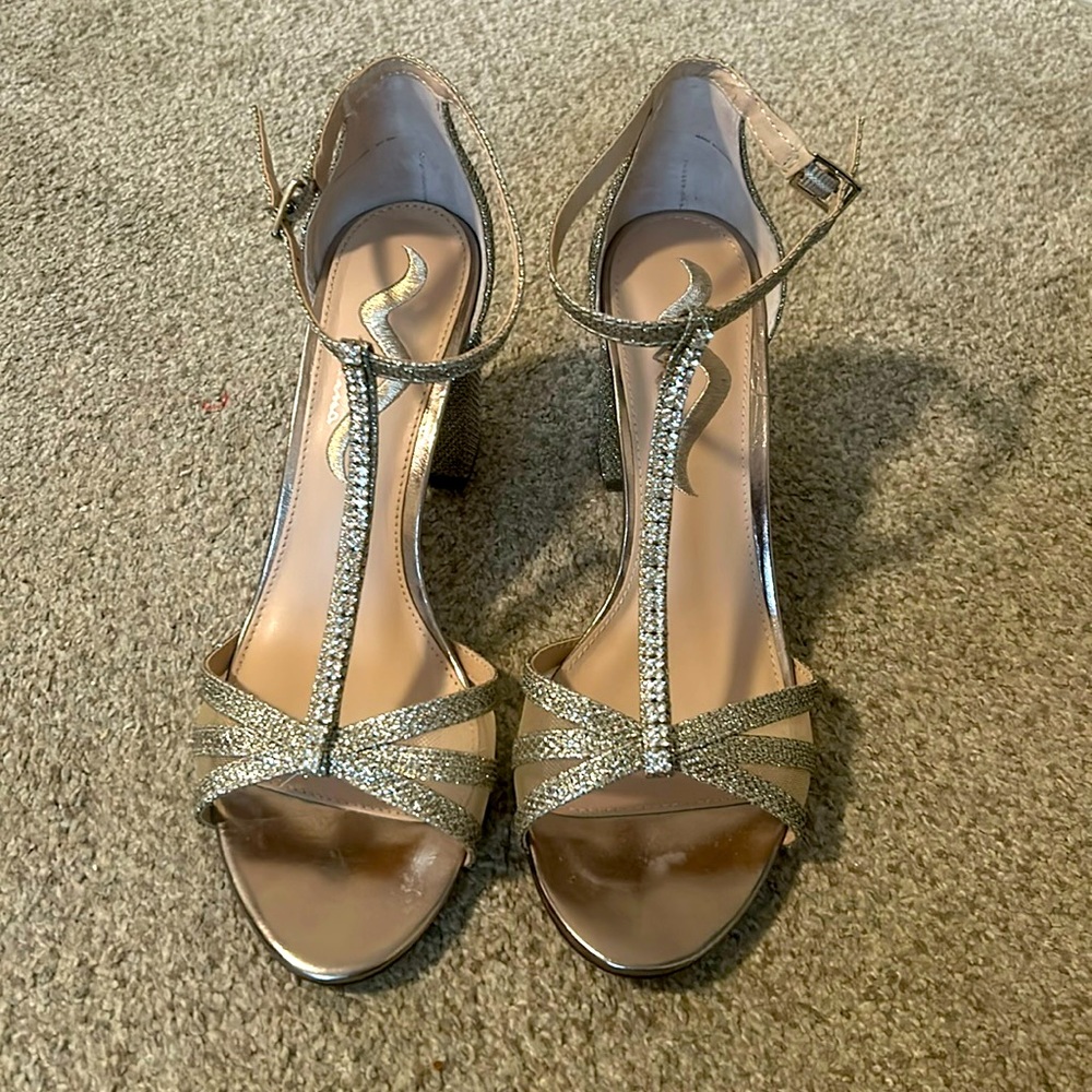 Nina Sandal